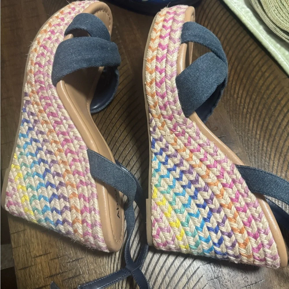 Colorful Woven Wedge Sandals - Picture 1 of 5